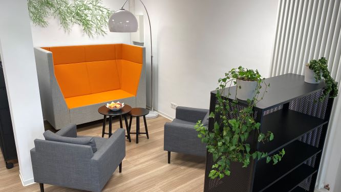 Meetingraum und Lounge im Kriftel Spaces